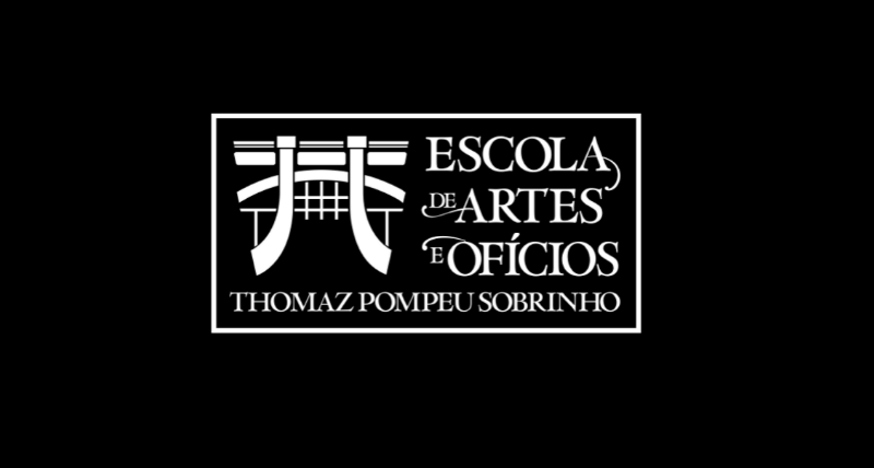 Marca da Escola de Artes e Ofício Thomaz Pompeu Sobrinho.