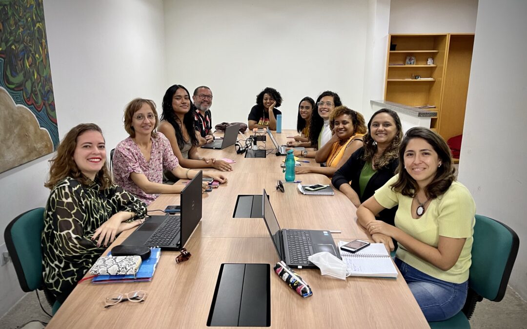 Foto das 11 pessoas integrantes do comitê da diversidade