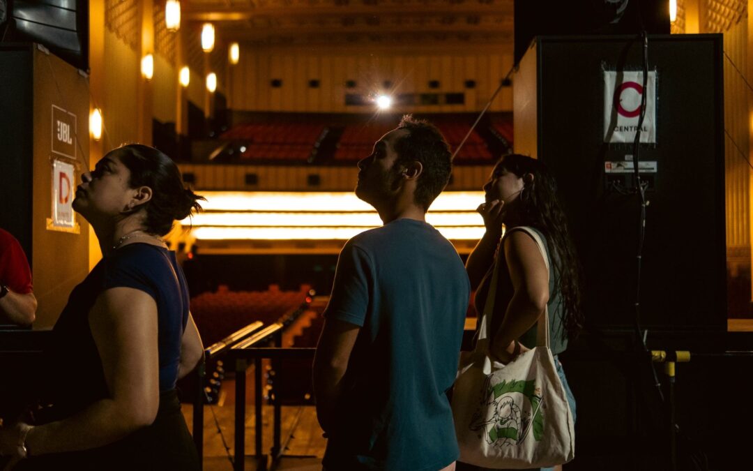 Cineteatro São Luiz celebra 68 anos com visitas mediadas gratuitas e intervenção artística em Fortaleza